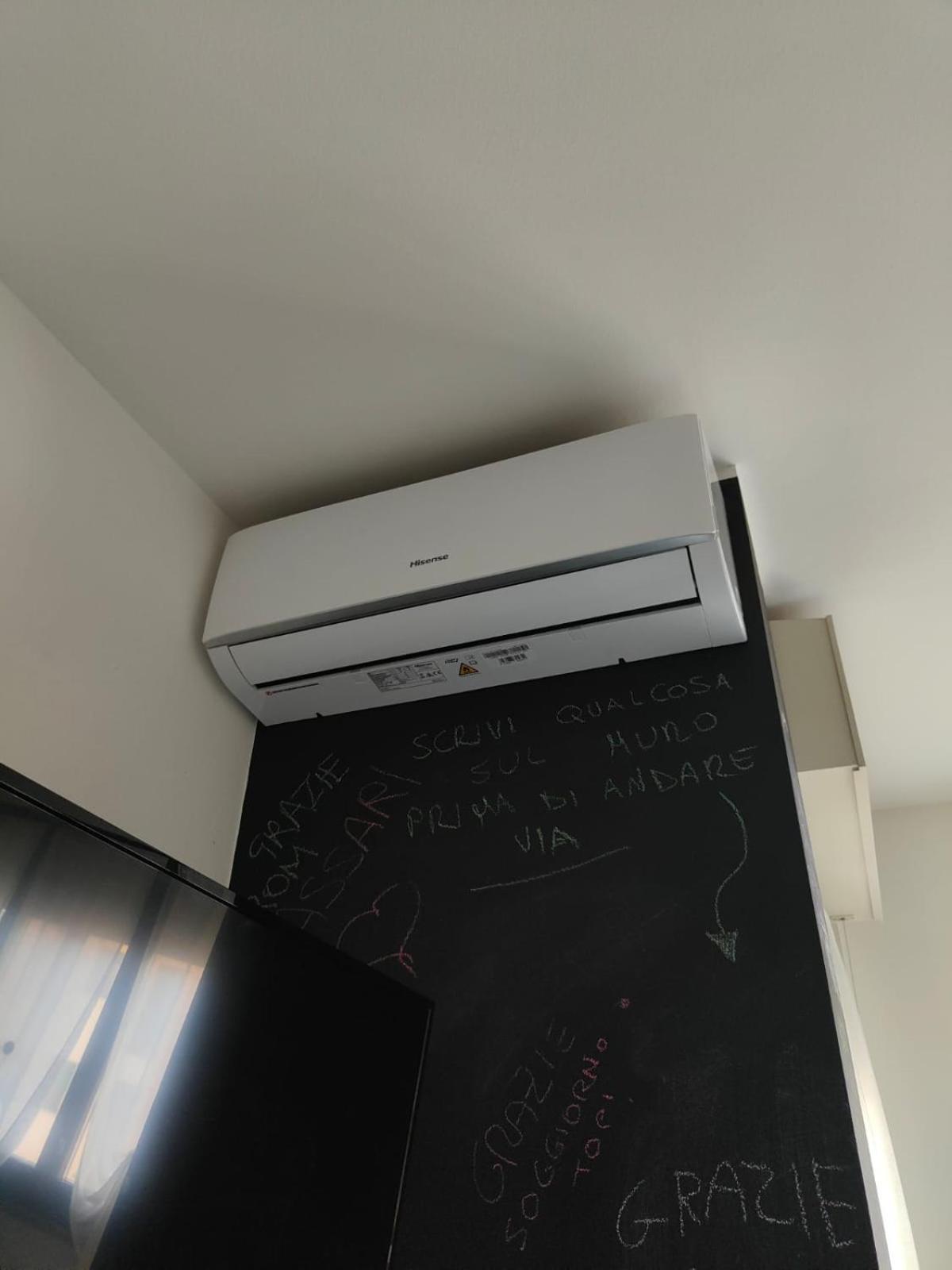 "Come A Casa" - Appartamento Gigi - Self Check In - Ospedale Humanitas - Forum Assago - Tram15 Rozzano Εξωτερικό φωτογραφία