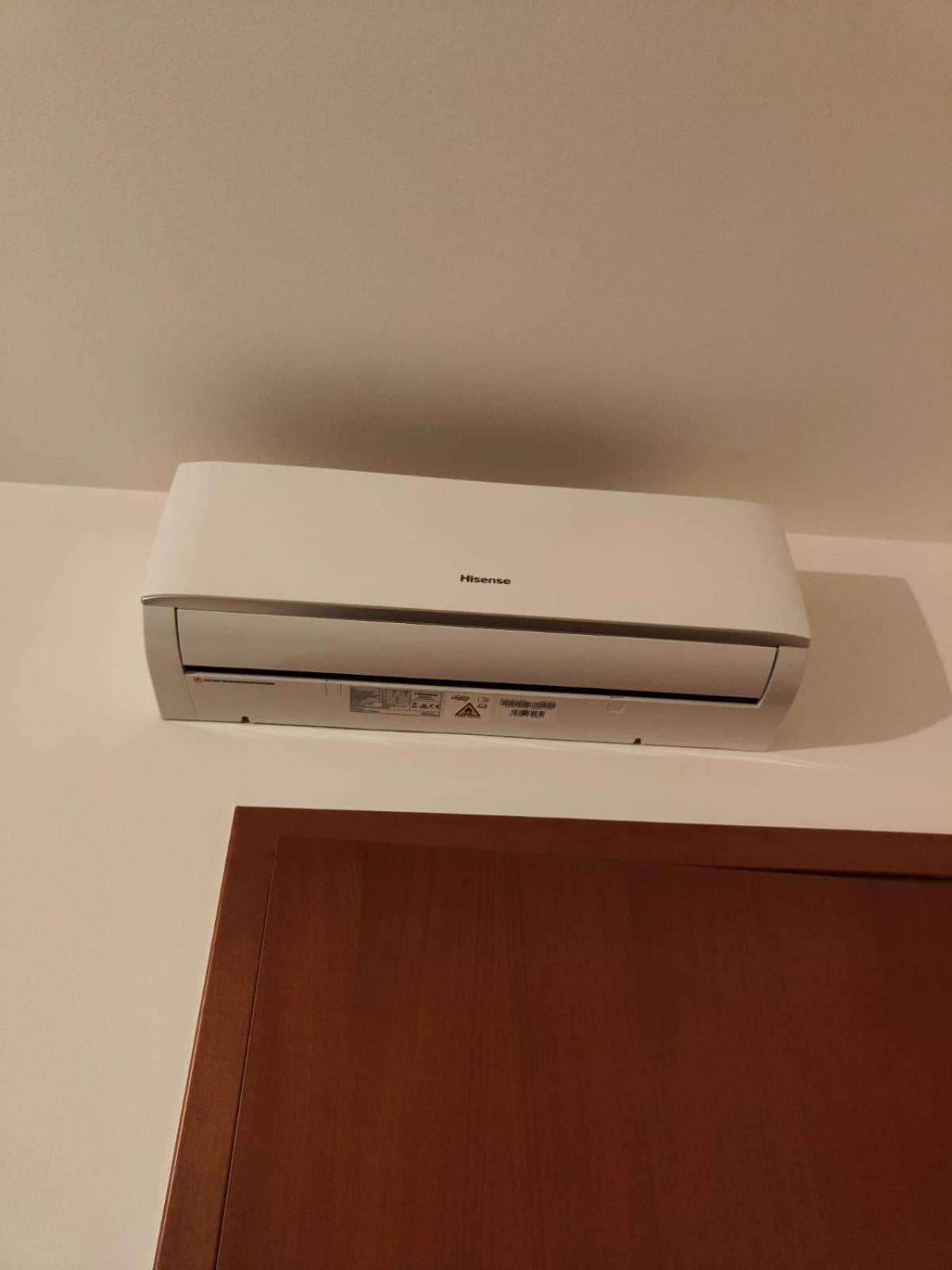 "Come A Casa" - Appartamento Gigi - Self Check In - Ospedale Humanitas - Forum Assago - Tram15 Rozzano Εξωτερικό φωτογραφία