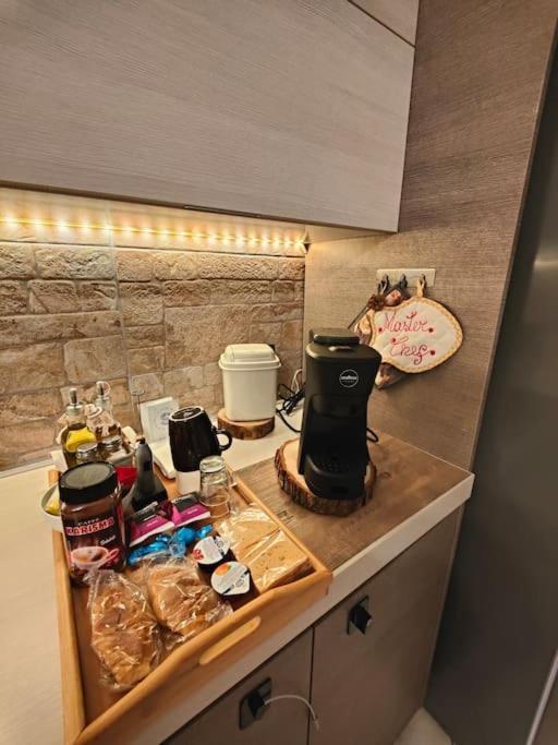 "Come A Casa" - Appartamento Gigi - Self Check In - Ospedale Humanitas - Forum Assago - Tram15 Rozzano Εξωτερικό φωτογραφία